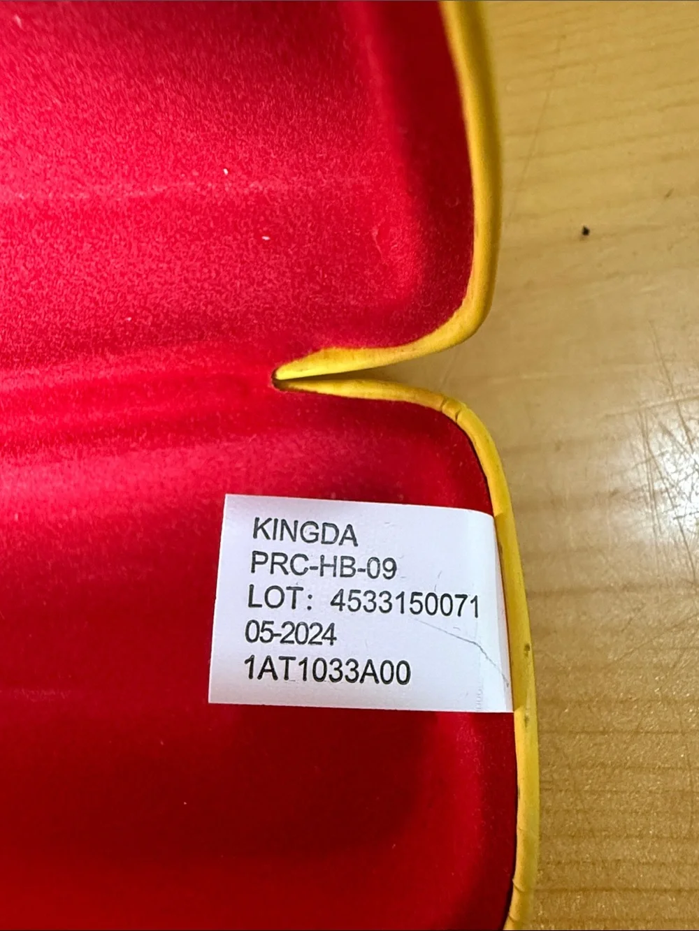 Ray-Ban Yellow Eyeglass Hard Case Glasses Protector Hinged Clamshell Felt Lined